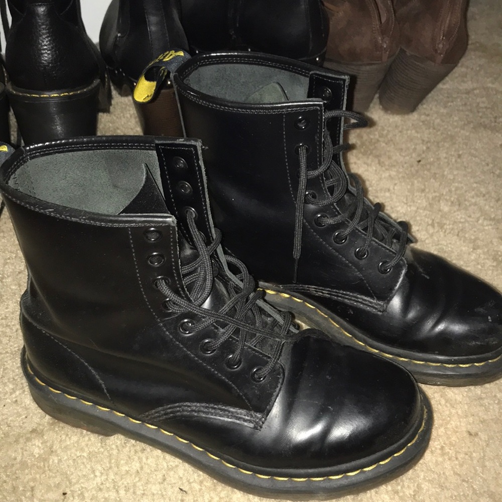 Black Doc Marten size 8 boots Dr. Martens
